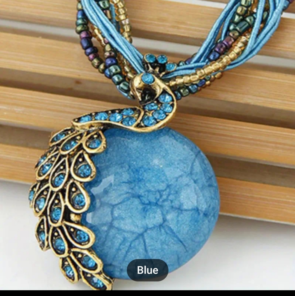 Gorgeous Bohemian Peacock Gemstone Pendant Necklace - A Retro Ethnic Style State